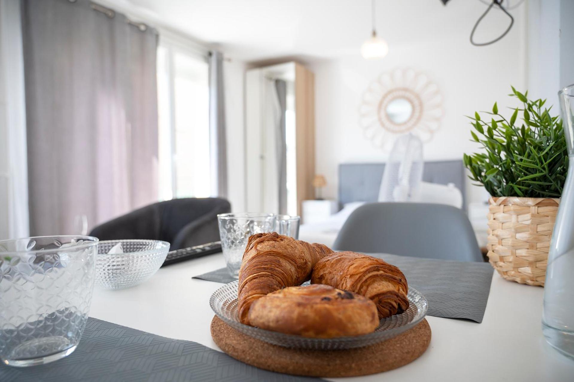 Dolmen Adrien 5 Apartment Tours Exterior foto